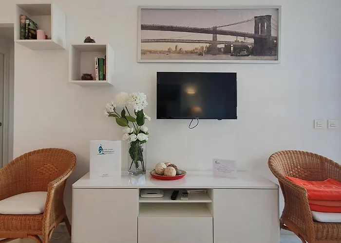 Skol 444. Fantastic Renovated 1 Bed In Skol Apartament