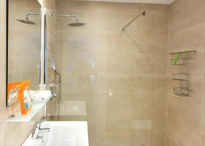 Skol 444. Fantastic Renovated 1 Bed In Skol Apartament *